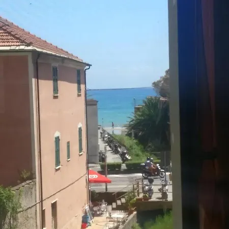 Apartment House Of Fly With Sea View, Front The *