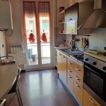 House Of Fly With Sea View, Front The Apartment Savona
