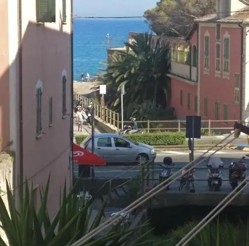 House Of Fly With Sea View, Front The *