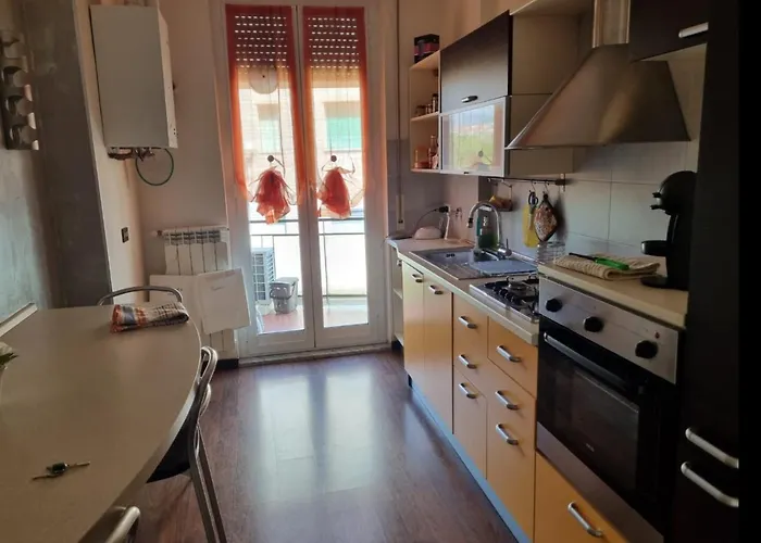 House Of Fly With Sea View, Front The Appartement Savona